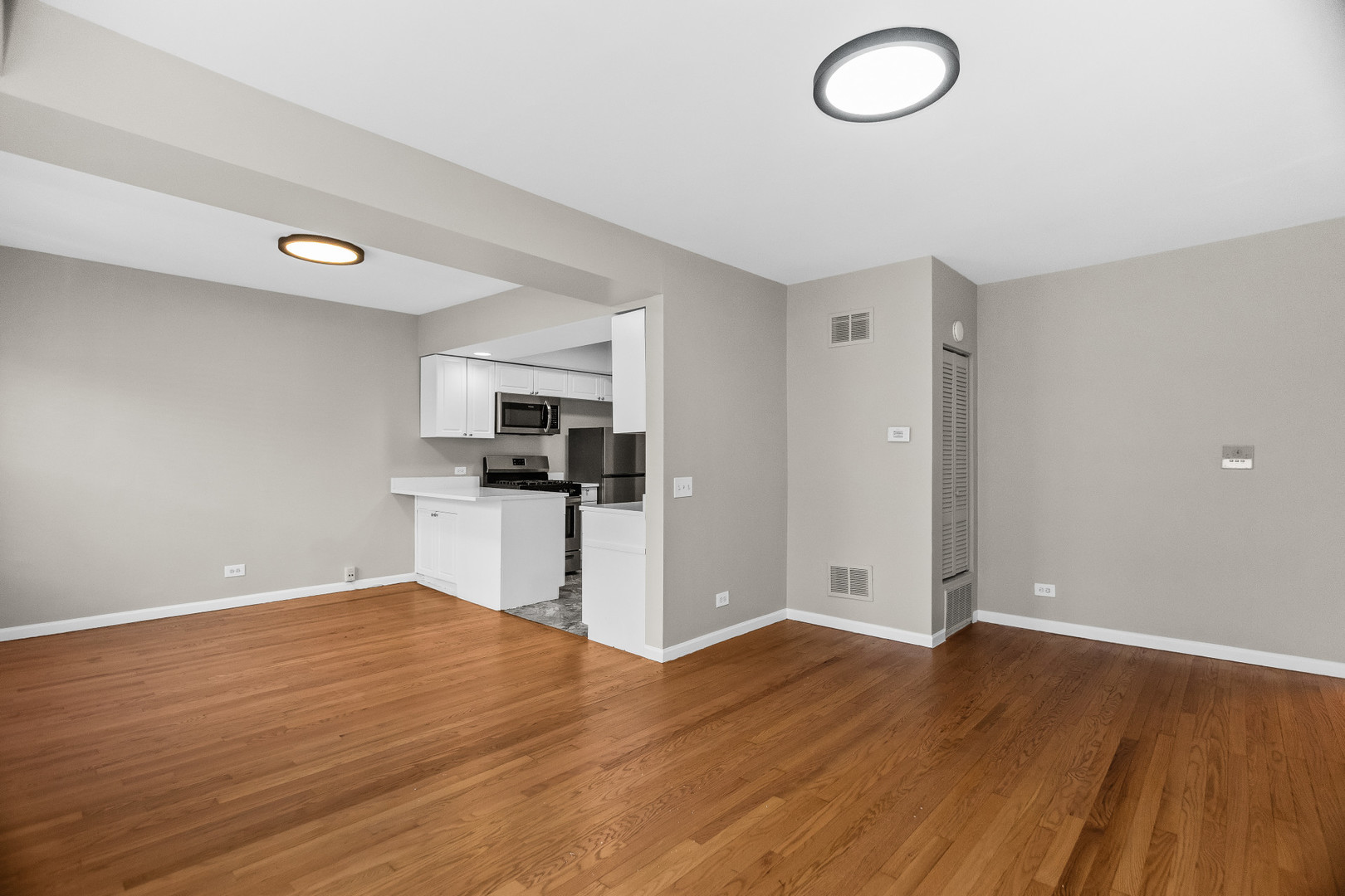 4529.5 South Drexel Boulevard Chicago IL 60653