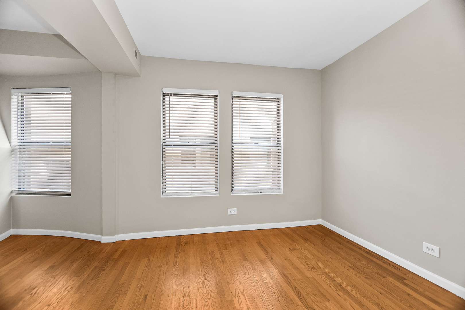 4529.5 South Drexel Boulevard Chicago IL 60653