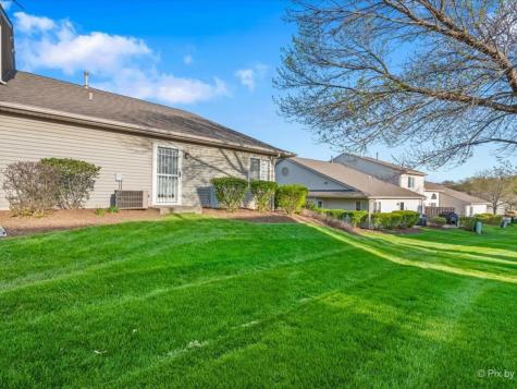 1707 Pine Street Mchenry IL 60051
