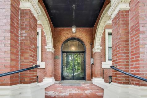3735 South Lake Park Avenue Chicago IL 60653