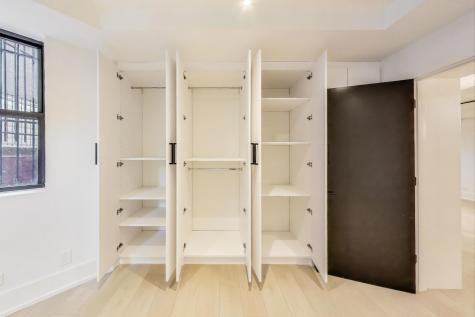 3735 South Lake Park Avenue Chicago IL 60653