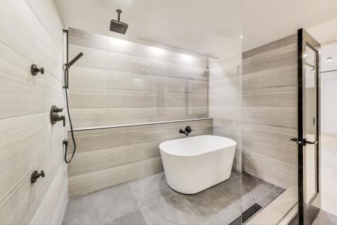 3735 South Lake Park Avenue Chicago IL 60653