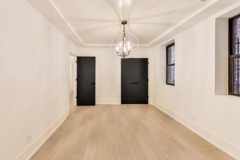 3735 South Lake Park Avenue Chicago IL 60653