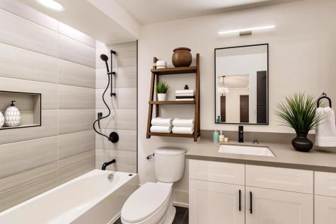 3735 South Lake Park Avenue Chicago IL 60653