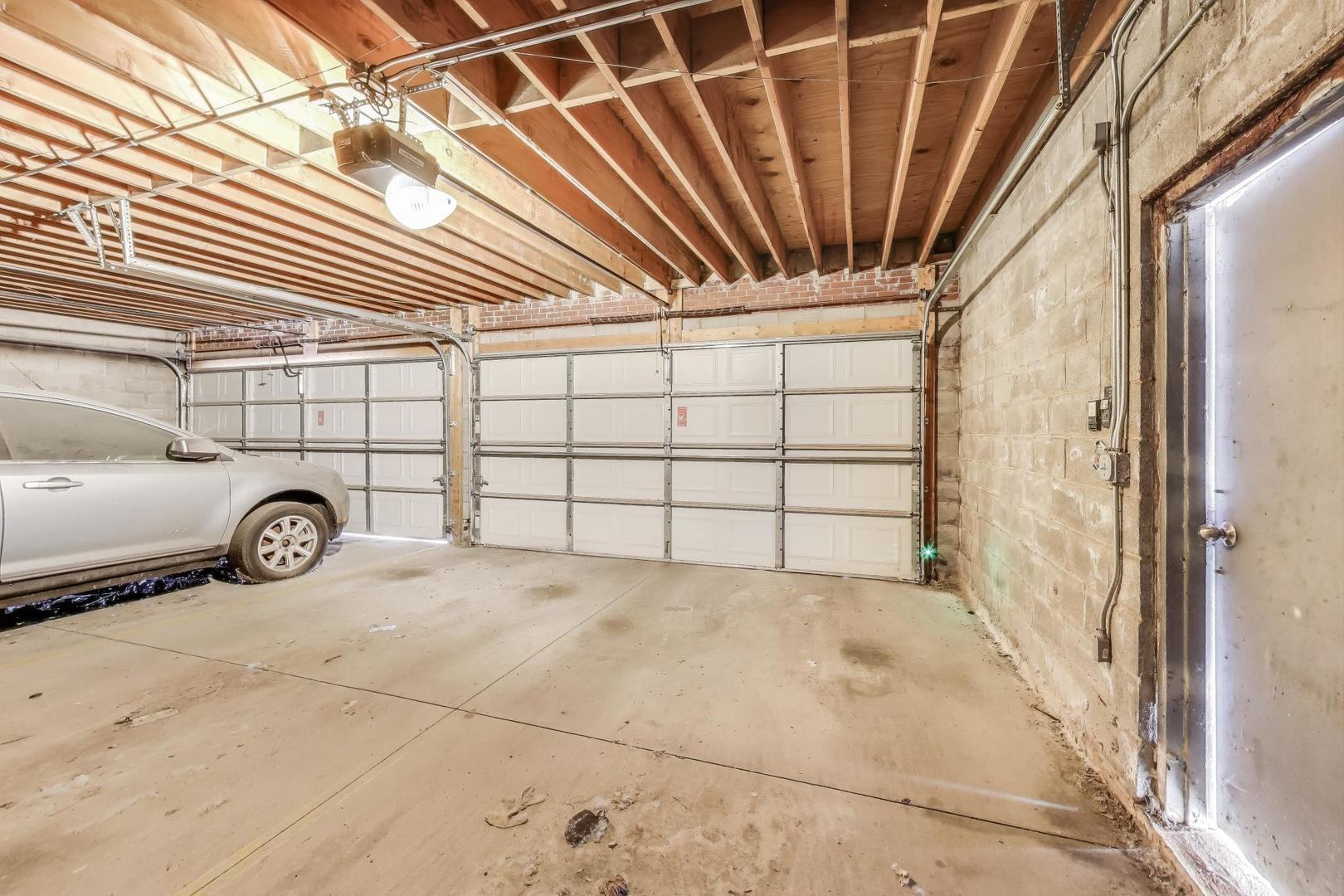 3735 South Lake Park Avenue Chicago IL 60653