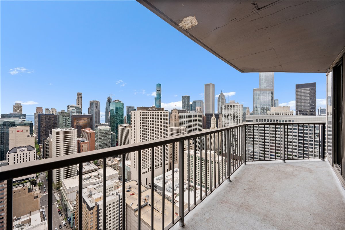 10 East Ontario Street Chicago IL 60611