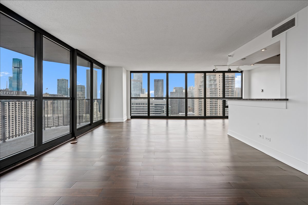10 East Ontario Street Chicago IL 60611
