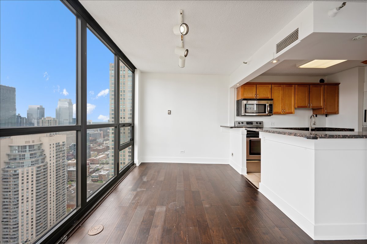 10 East Ontario Street Chicago IL 60611