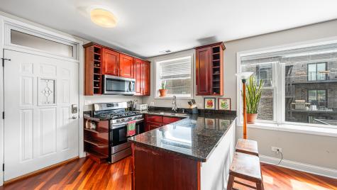 3215 North Francisco Avenue Chicago IL 60618