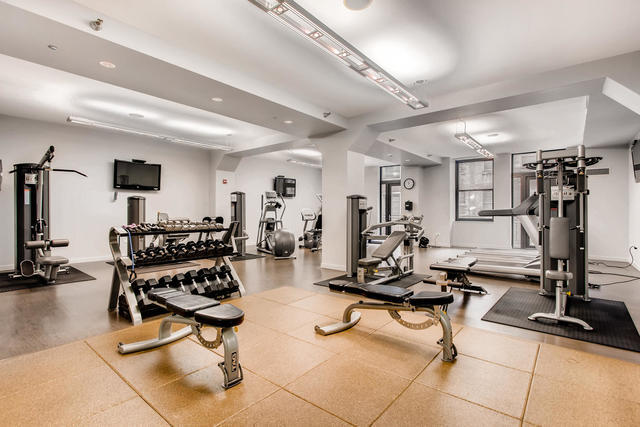 6 North Michigan Avenue Chicago IL 60602