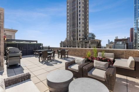 6 North Michigan Avenue Chicago IL 60602