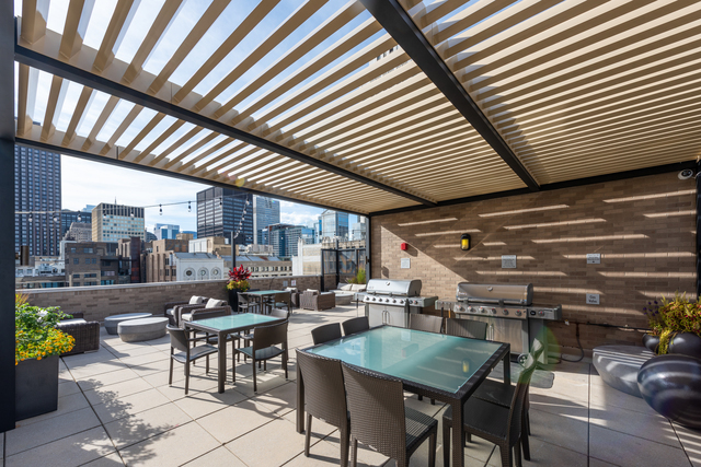 6 North Michigan Avenue Chicago IL 60602
