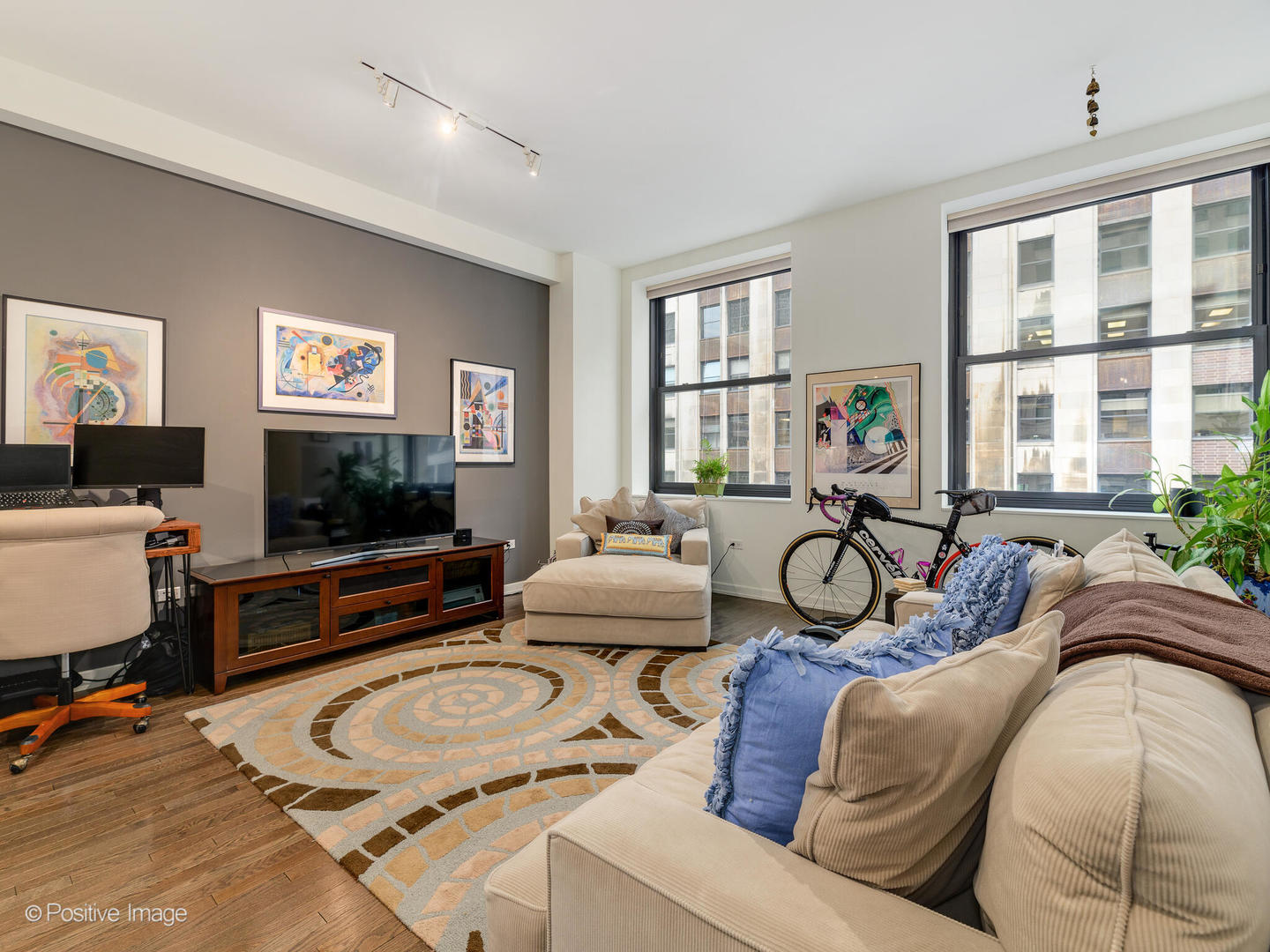6 North Michigan Avenue Chicago IL 60602