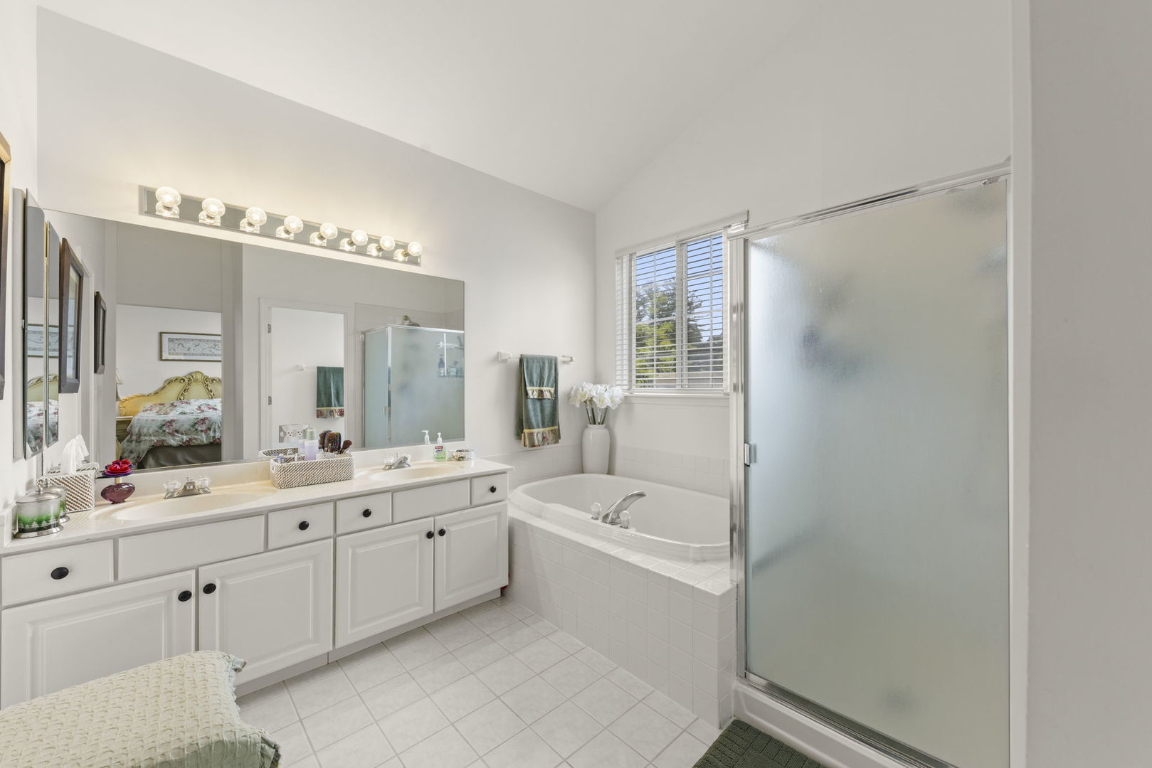 1610 Astor Avenue Oakbrook Terrace IL 60181
