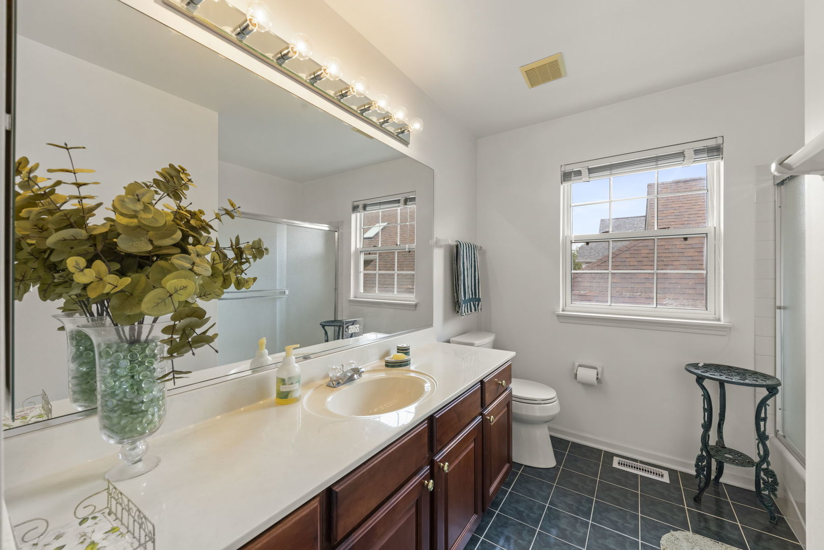 1610 Astor Avenue Oakbrook Terrace IL 60181