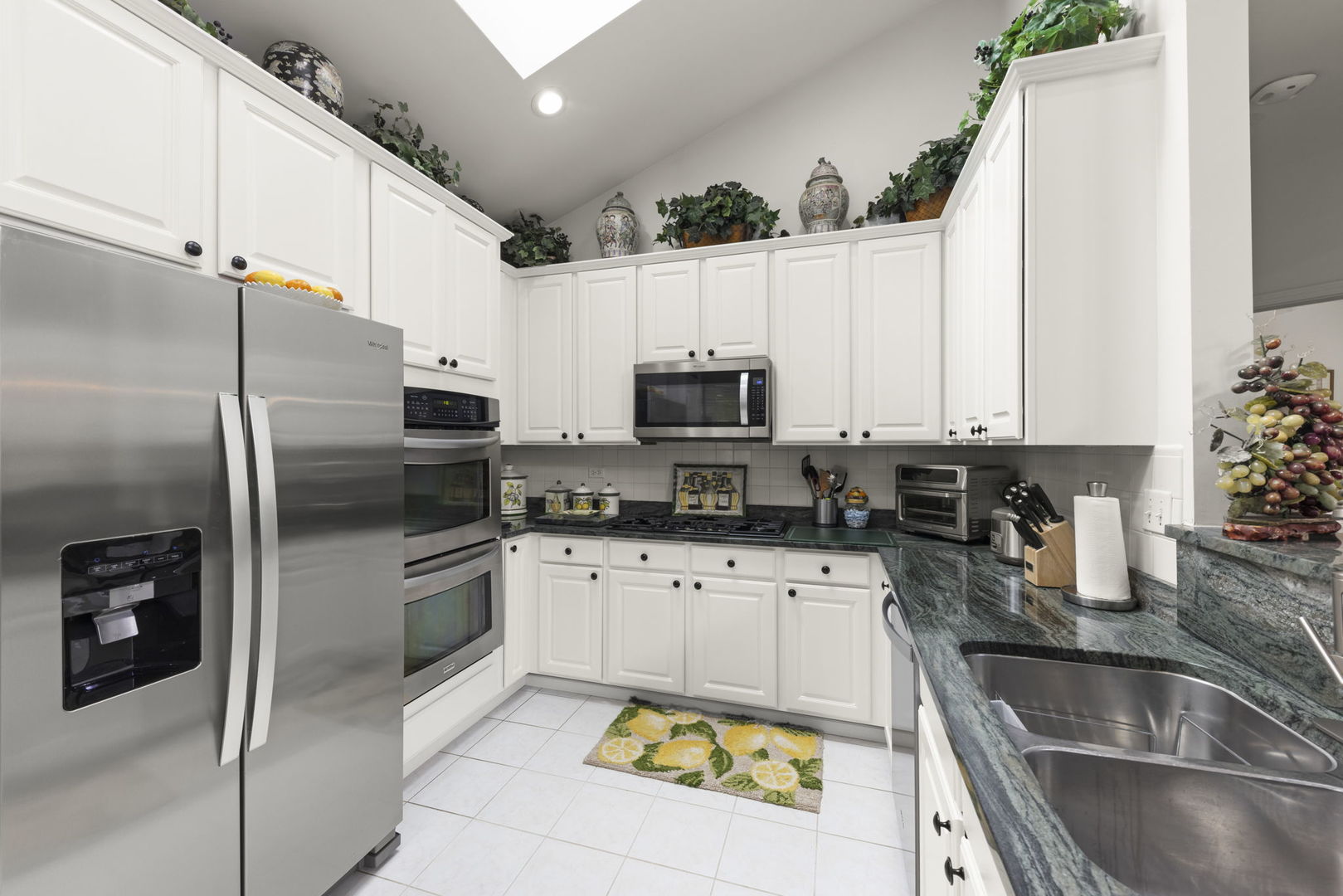 1610 Astor Avenue Oakbrook Terrace IL 60181