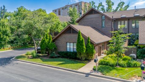 1210 Hawthorne Lane Hinsdale IL 60521