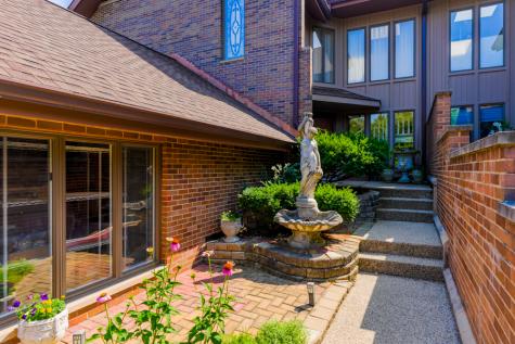 1210 Hawthorne Lane Hinsdale IL 60521