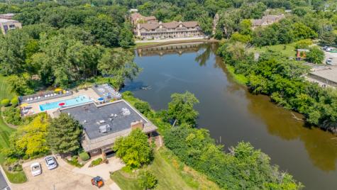 1210 Hawthorne Lane Hinsdale IL 60521