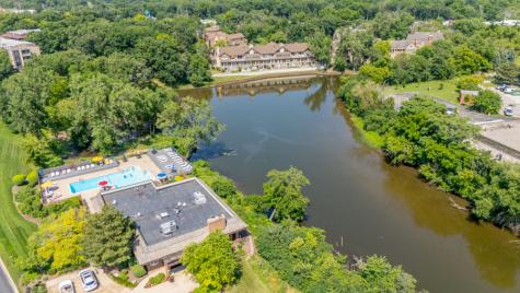 1210 Hawthorne Lane Hinsdale IL 60521