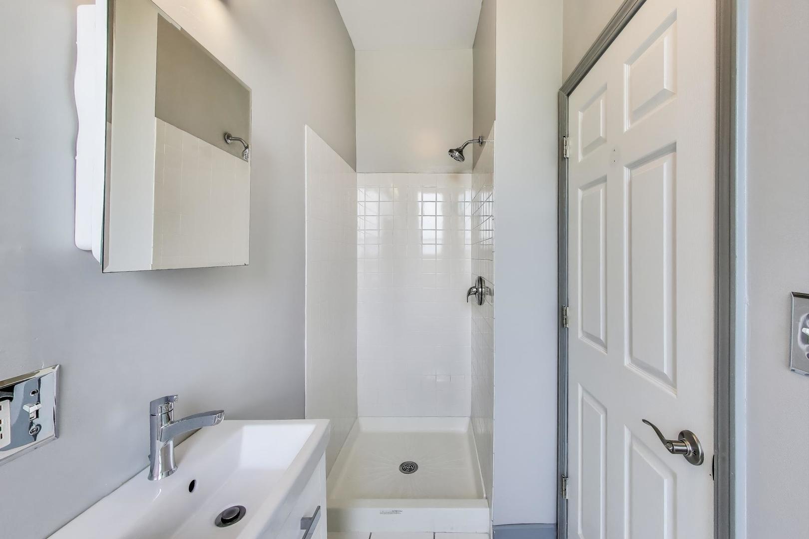 737 East 50th Street Chicago IL 60615