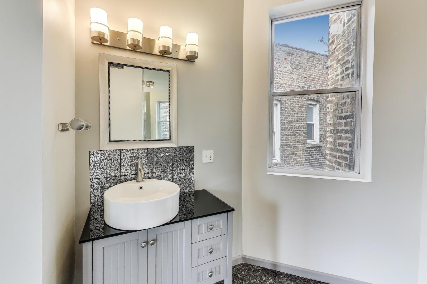 737 East 50th Street Chicago IL 60615