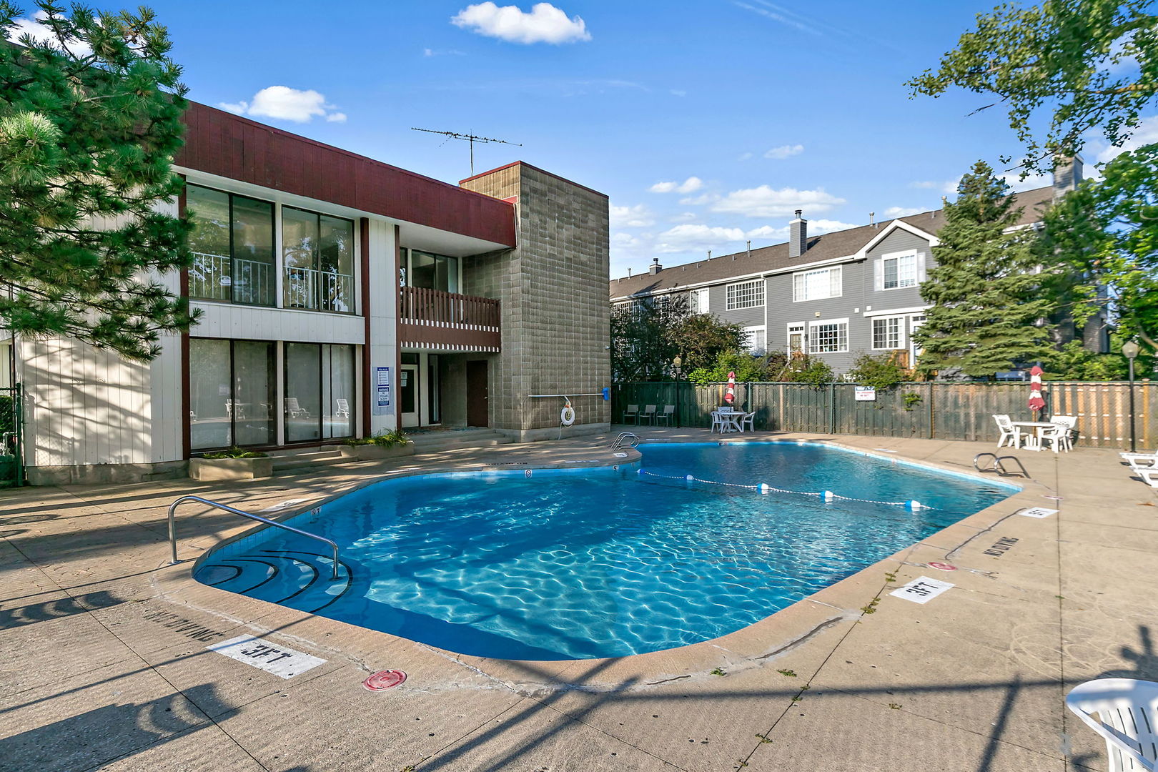 5400 Astor Lane Rolling Meadows IL 60008