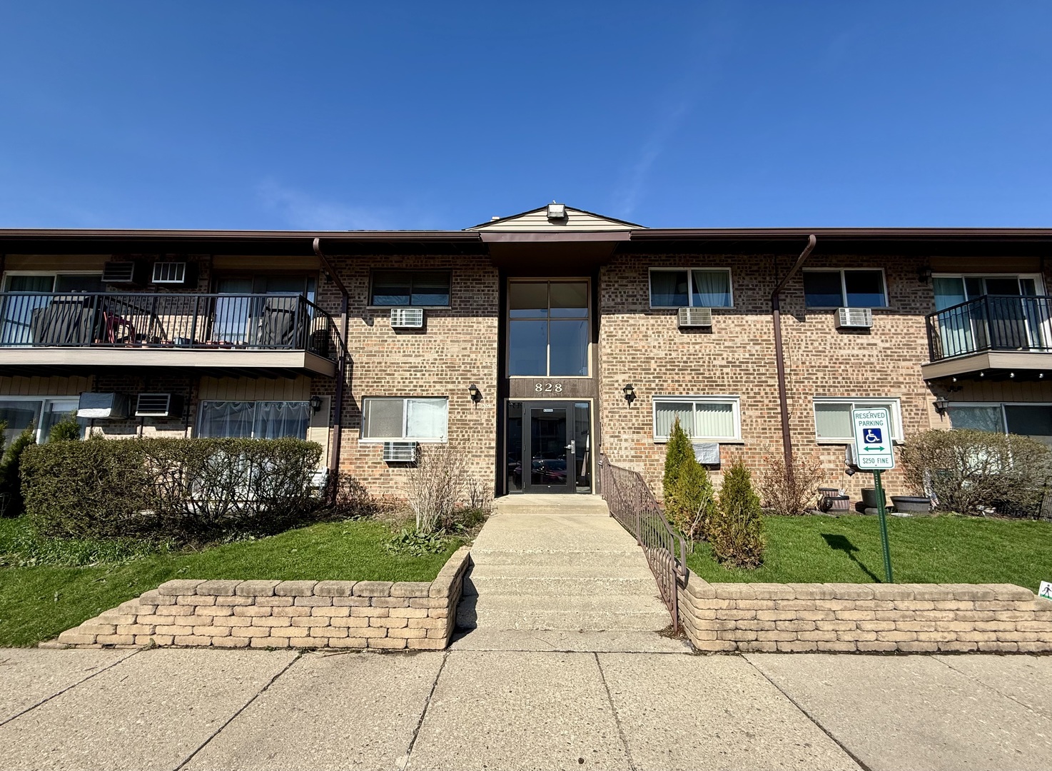 828 East Old Willow Road Prospect Heights IL 60070