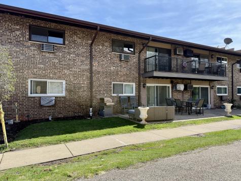 828 East Old Willow Road Prospect Heights IL 60070