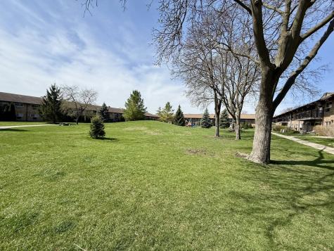 828 East Old Willow Road Prospect Heights IL 60070
