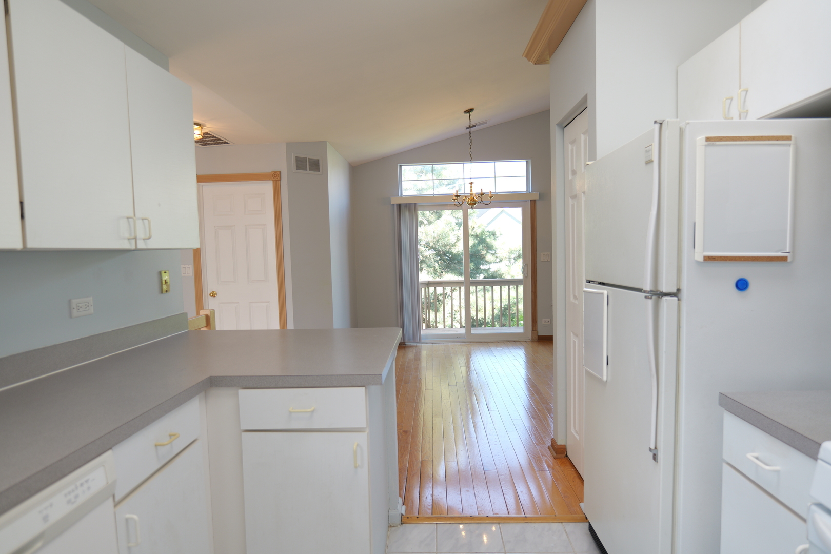 122 Kennebunk Court Glendale Heights IL 60139