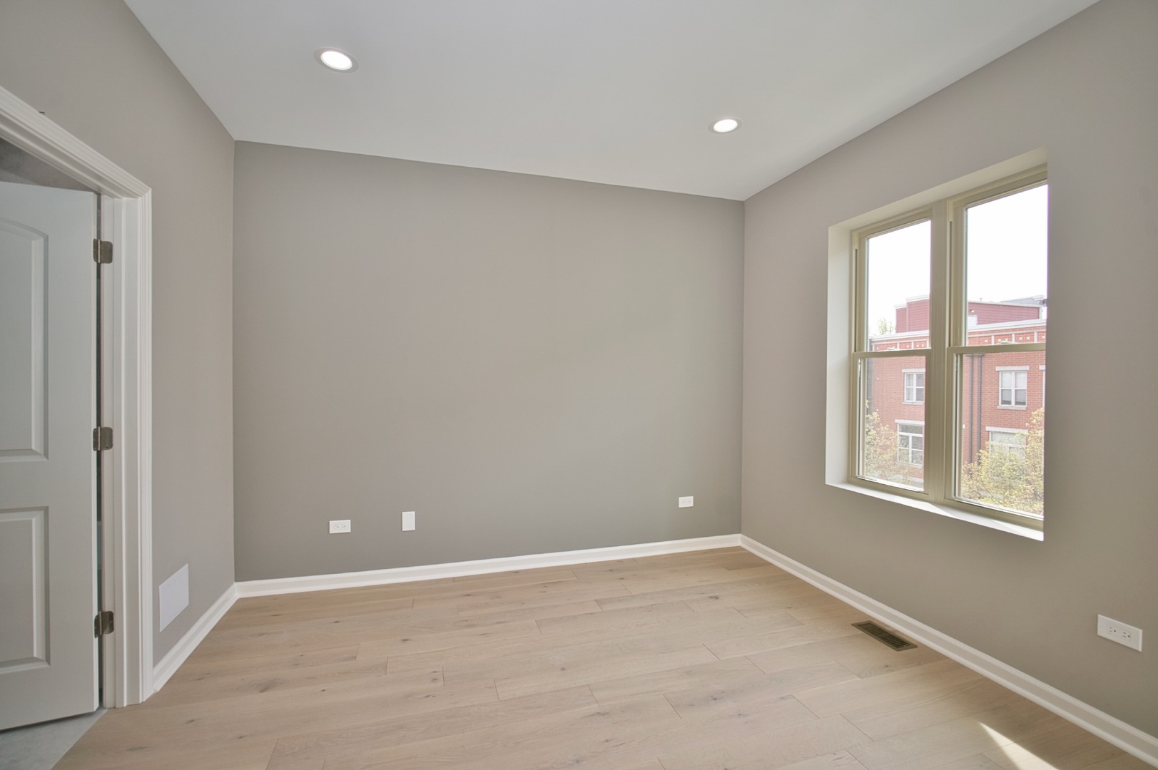 350 East Eastgate Place Chicago IL 60616