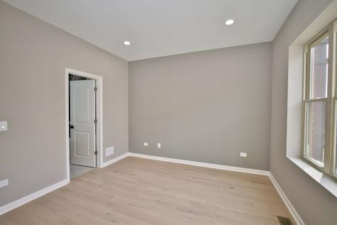 350 East Eastgate Place Chicago IL 60616