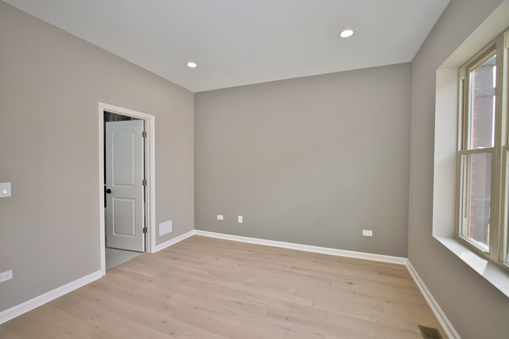 350 East Eastgate Place Chicago IL 60616
