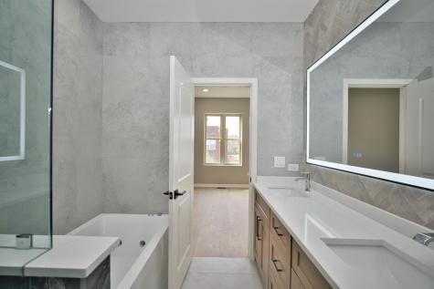 350 East Eastgate Place Chicago IL 60616