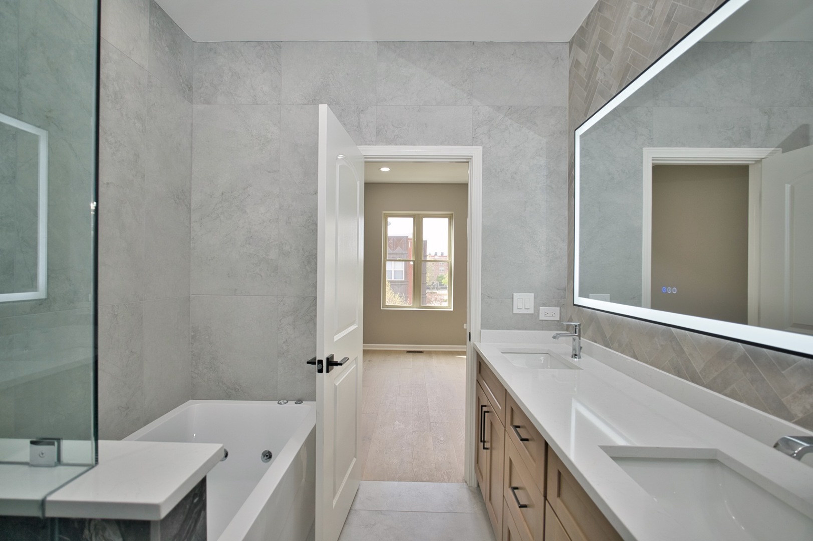 350 East Eastgate Place Chicago IL 60616