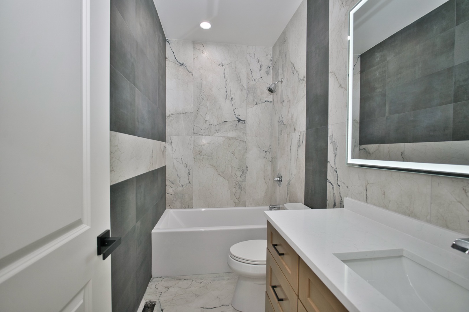 350 East Eastgate Place Chicago IL 60616