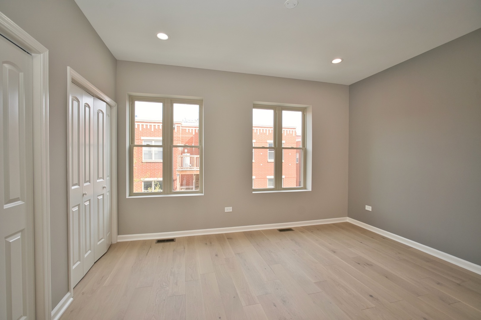 350 East Eastgate Place Chicago IL 60616