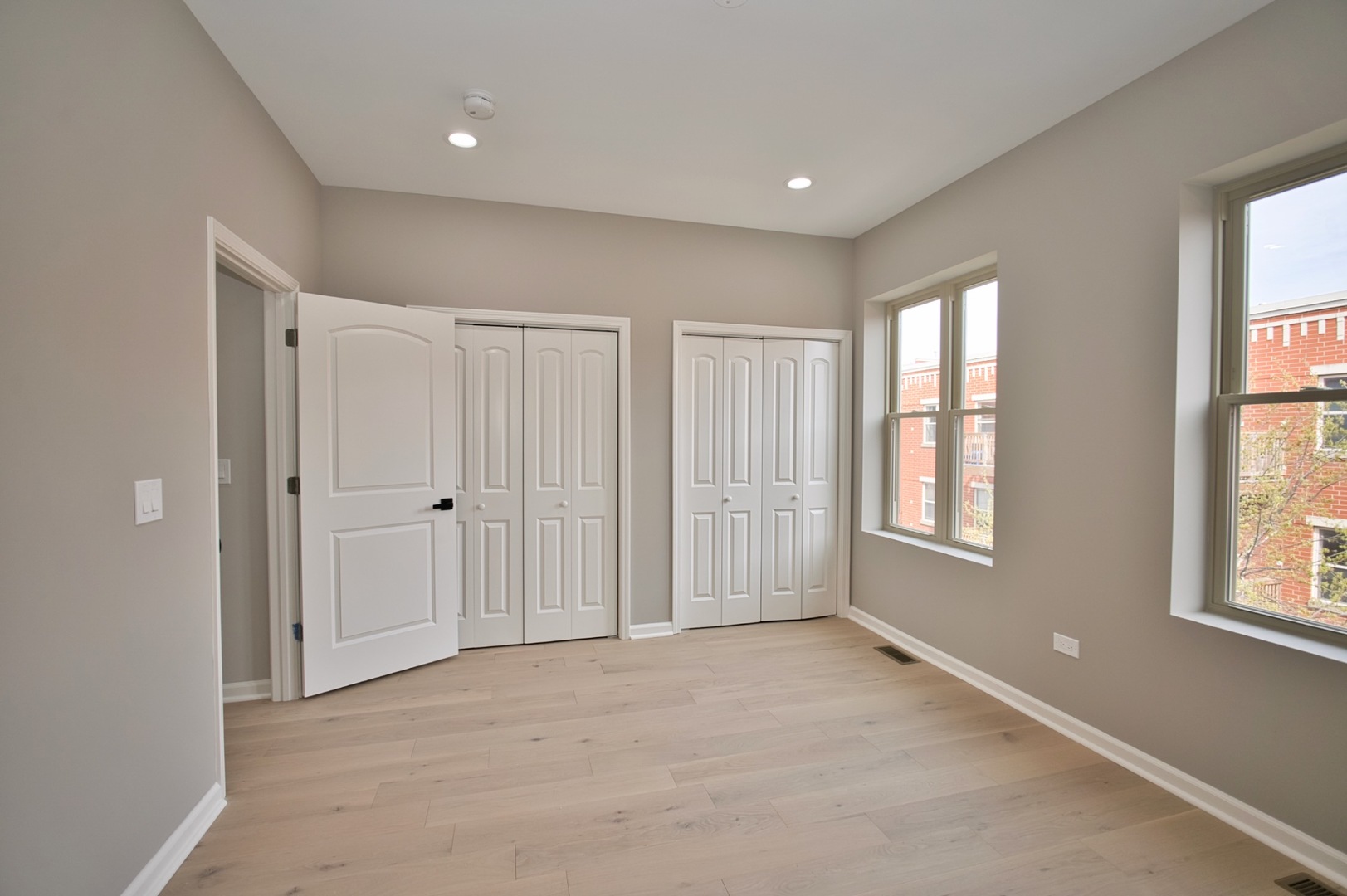 350 East Eastgate Place Chicago IL 60616