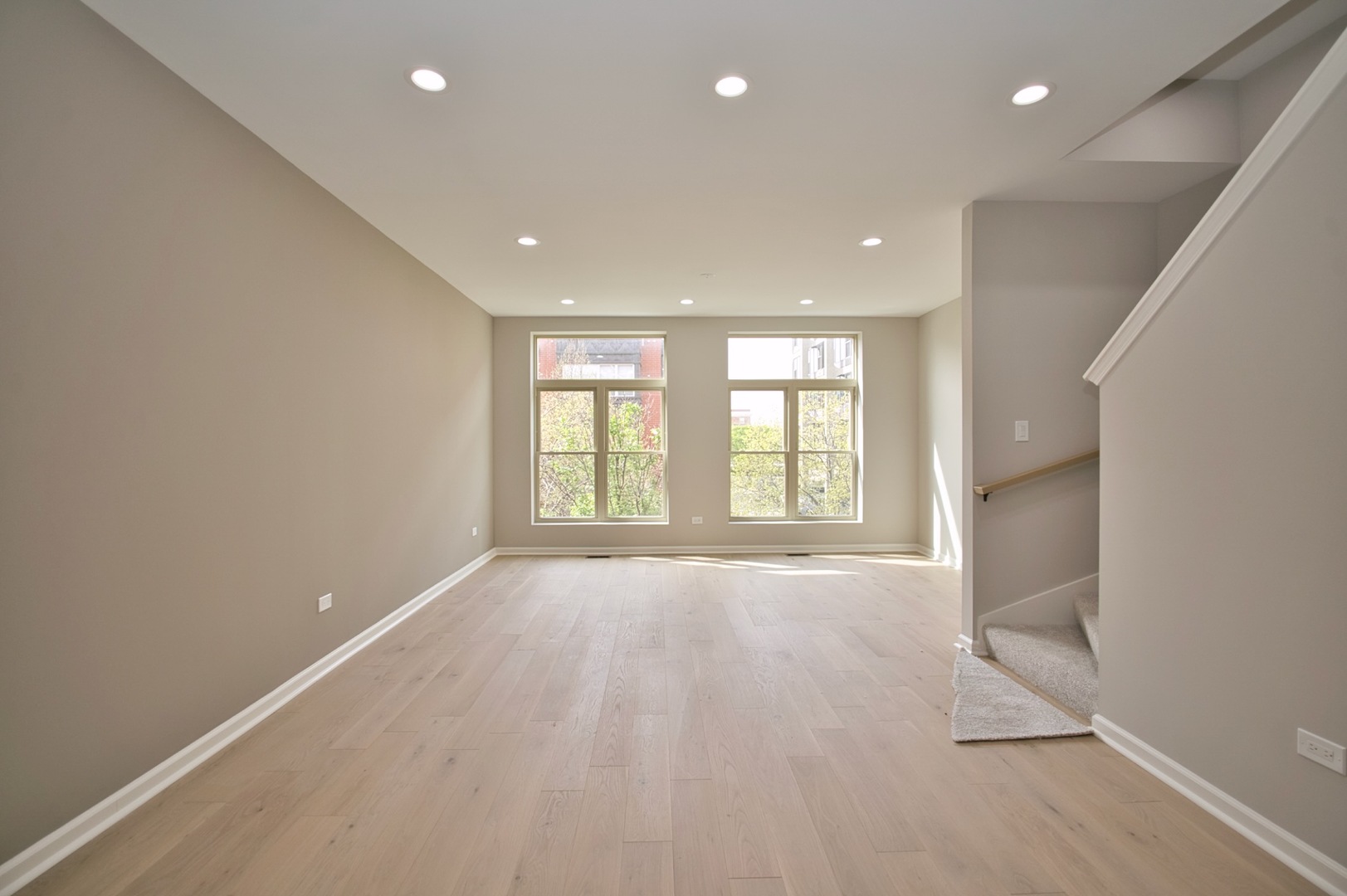 350 East Eastgate Place Chicago IL 60616