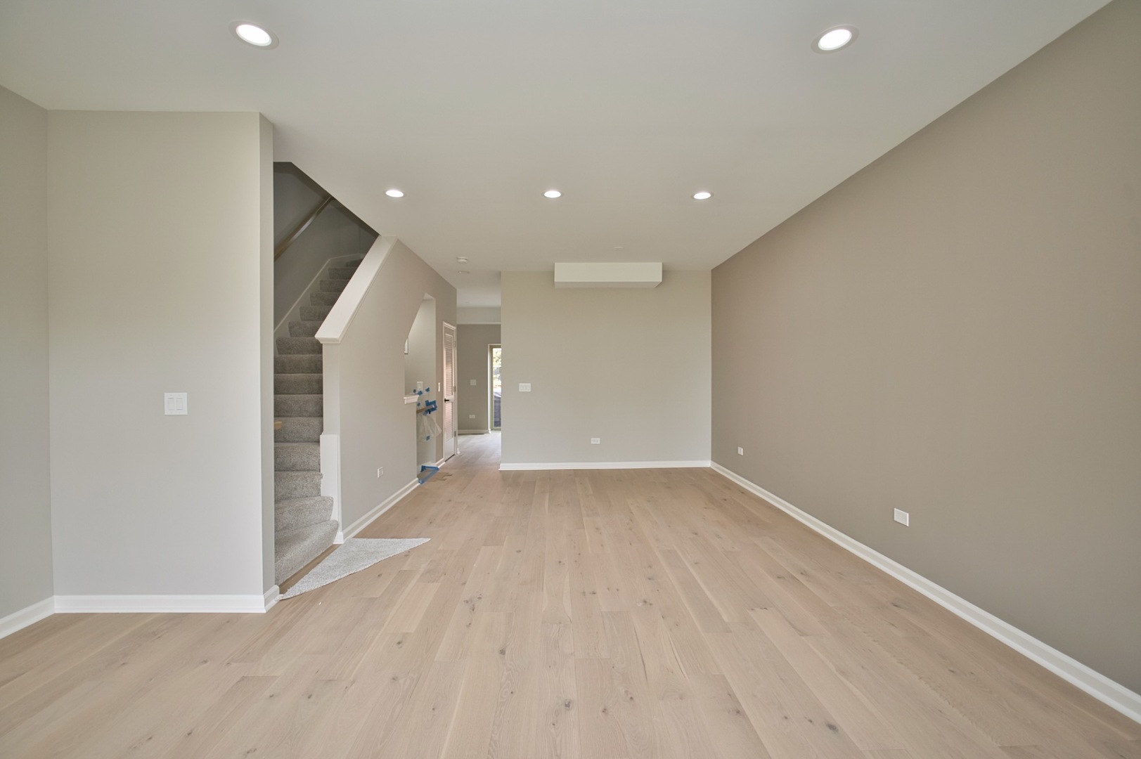 350 East Eastgate Place Chicago IL 60616