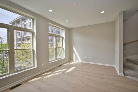 350 East Eastgate Place Chicago IL 60616