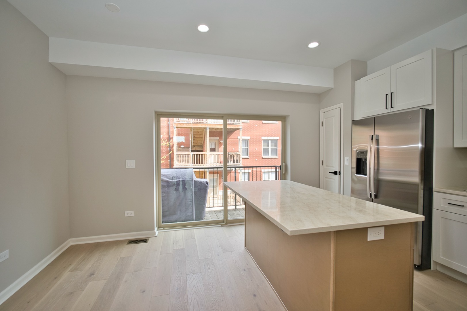 350 East Eastgate Place Chicago IL 60616