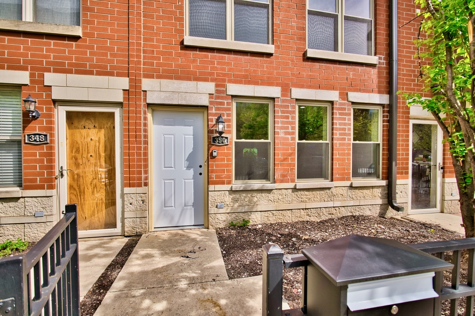 350 East Eastgate Place Chicago IL 60616