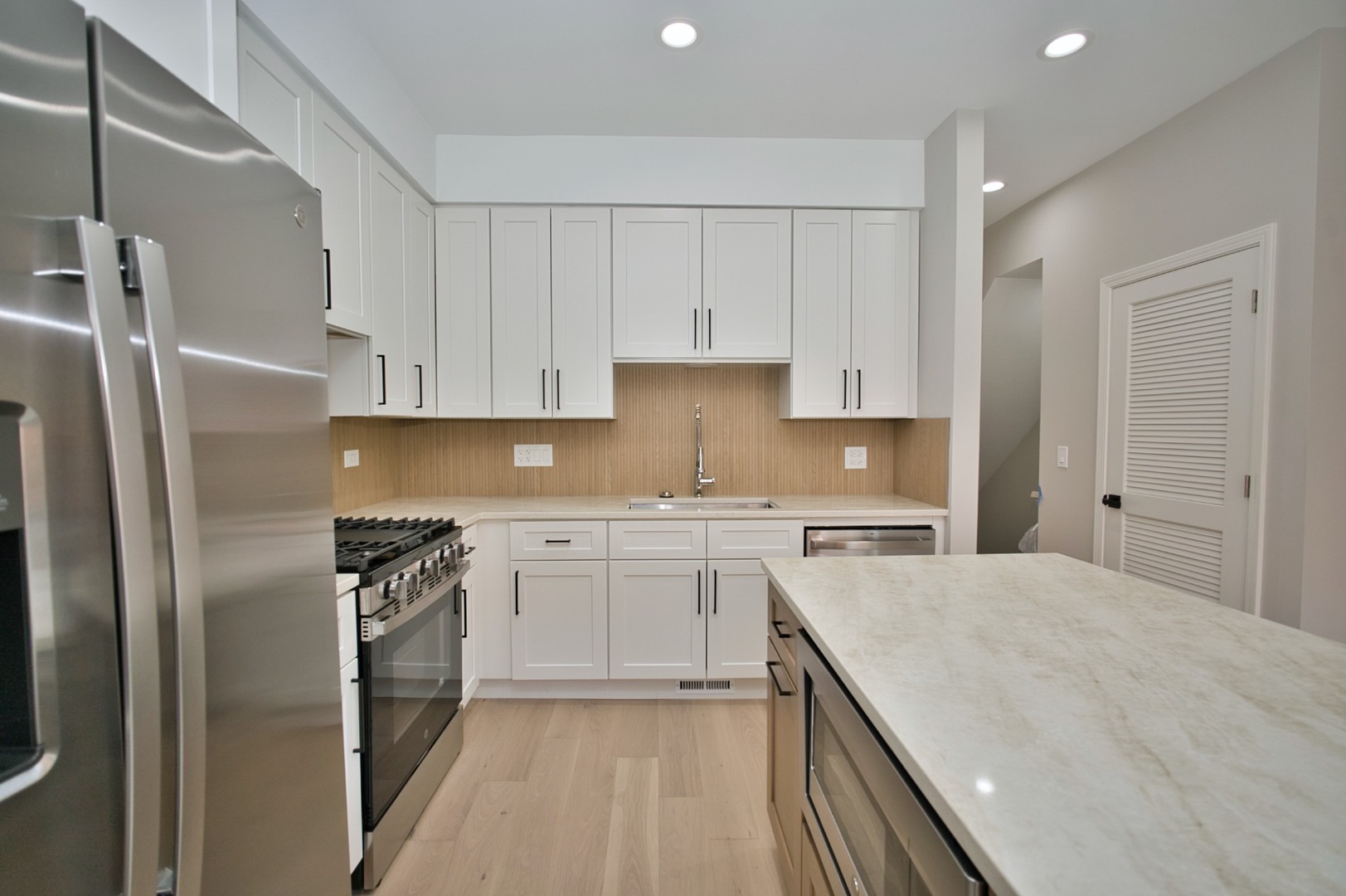 350 East Eastgate Place Chicago IL 60616