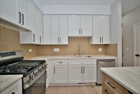 350 East Eastgate Place Chicago IL 60616