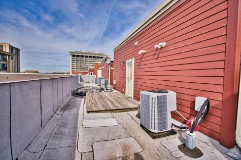 350 East Eastgate Place Chicago IL 60616