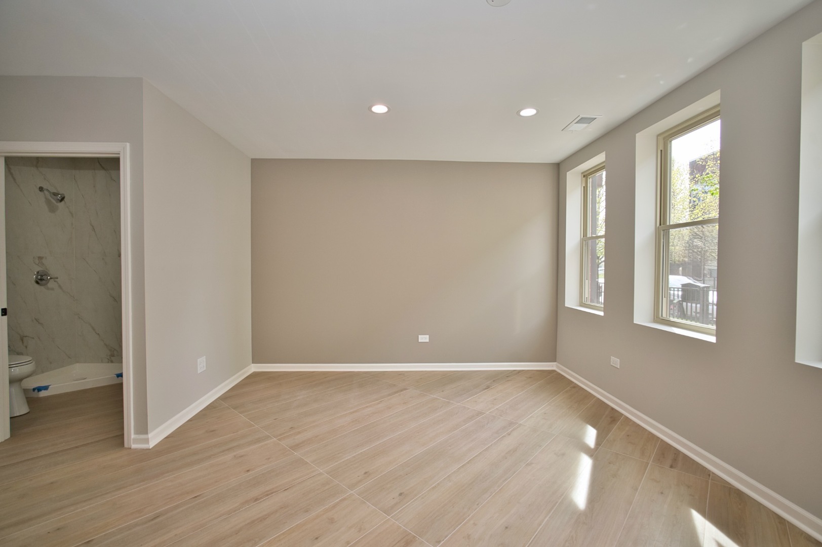 350 East Eastgate Place Chicago IL 60616