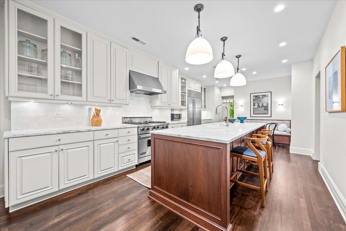 1201 North Astor Street Chicago IL 60610