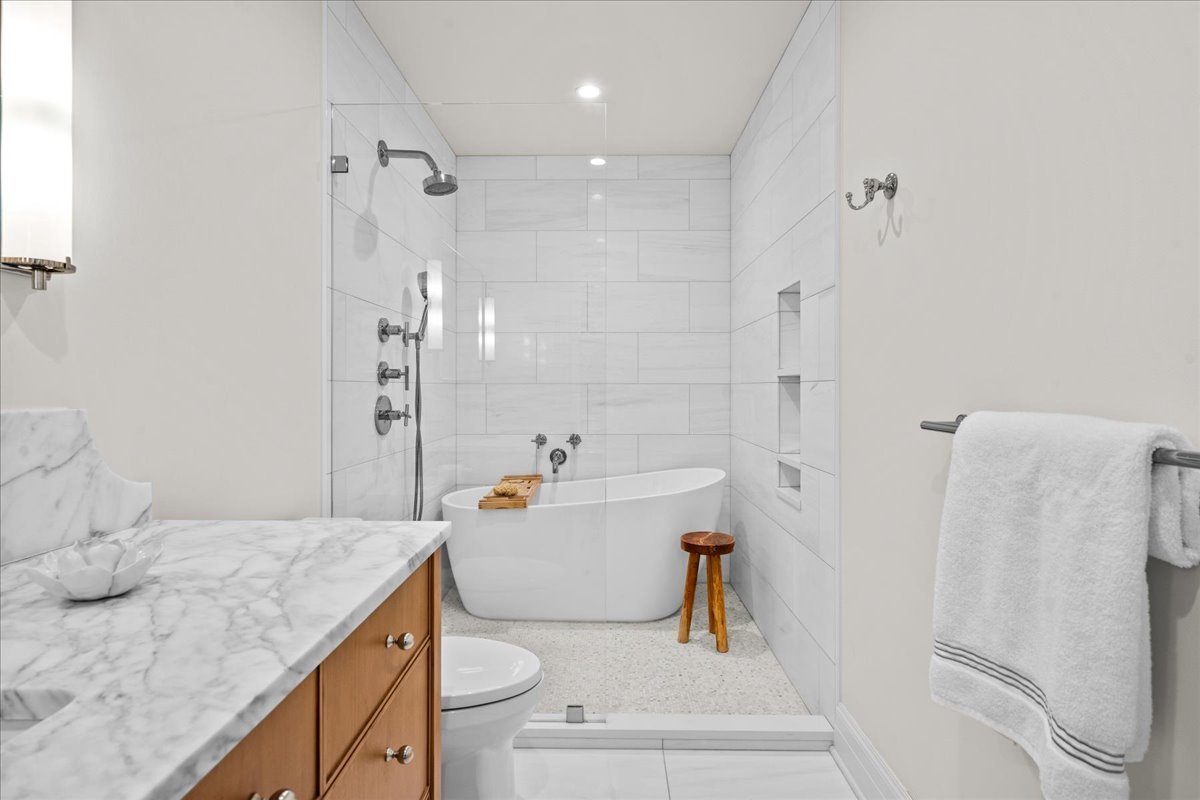 1201 North Astor Street Chicago IL 60610
